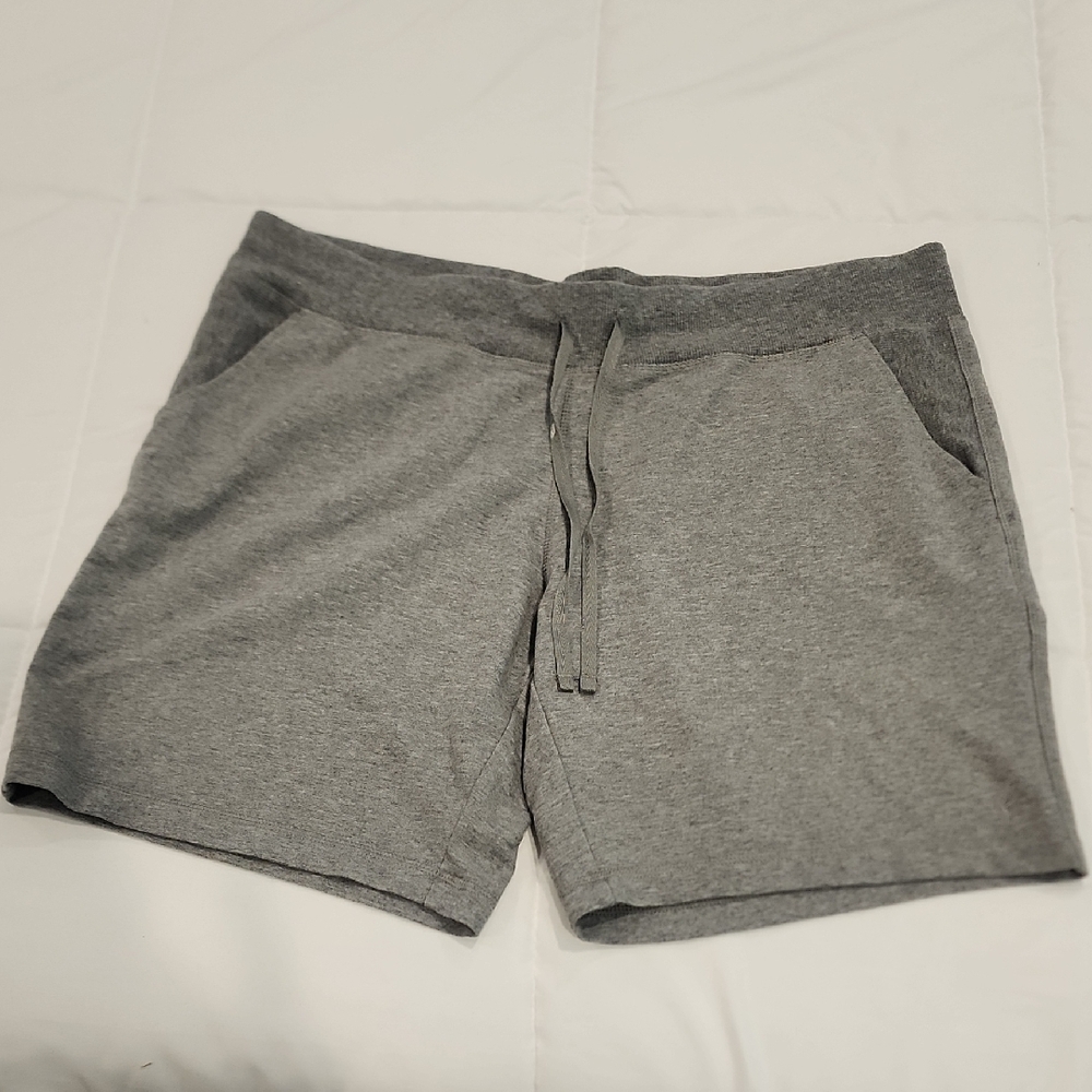 🔵 2/$10 EUC Danskin Ladies Gray Casual Shorts XL